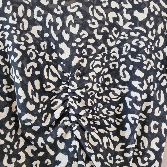 NEW Cabi Black White Skin Print Sweatheart Top M Y2K Whimsygoth Fairy Long Sleev - Picture 4 of 11